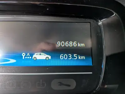 Renault Zoé R110 Limited — Électrique urbain réinventé, moteur neuf 2024 — Thumbnail 8