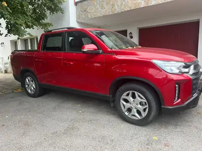 SsangYong Musso 2.2 e-XDI Titanium — SUV robuste diesel, 7000 km seulement — côté