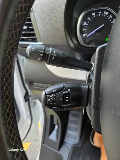 Opel Zafira Life 2.0 CDTI 150 — Monospace 8 places, diesel robuste et spacieux — Thumbnail 13