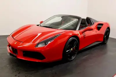Ferrari 488 Spider 3.9 V8 — Roadster légendaire, 31 800 km, intérieur full carbone — vista esterna