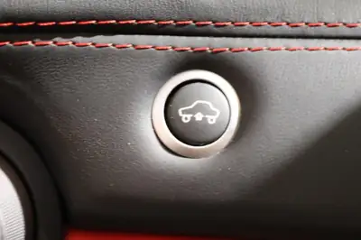 Ferrari 488 Spider 3.9 V8 — Roadster légendaire, 31 800 km, intérieur full carbone — Miniatura 14