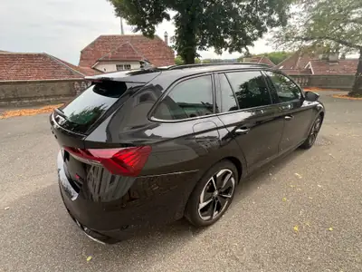 Skoda Octavia 2.0 TSI RS DSG — Break sportif, 51'000 km seulement — fianco