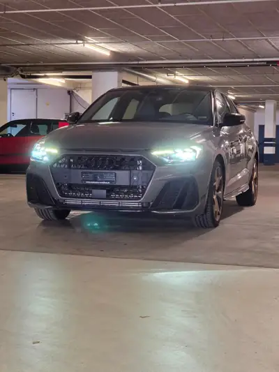 Audi A1 2.0 40 TFSI S Line — Sportivité et efficacité dans l'urbain — side view