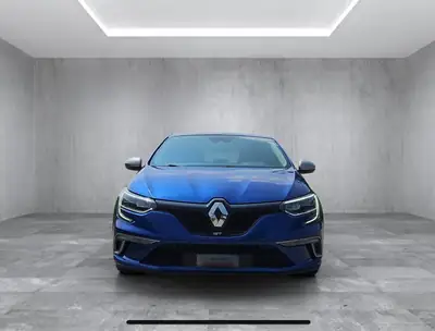 Renault Mégane 1.6 TCe 205 GT — Berline sportive sans accident, équipements premium — side view