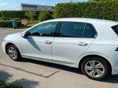 VW Golf 1.5 eTSI Life — Hybride léger performant, 71 500 km, sans sinistre — côté