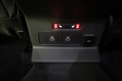 Range Rover Velar 2.0 P400e Dynamic SE — SUV hybride rechargeable, 11 500 km seulement — Thumbnail 13