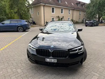 BMW 530d xDrive Touring — 286 PS, hybride léger, équipement premium — interni