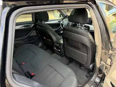 BMW 530d xDrive Touring — 286 PS, hybride léger, équipement premium — Miniatura 11
