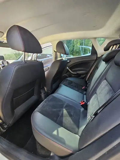SEAT Ibiza 1.6 TDI 105 FR — Diesel économique, révisions complètes, garantie MFK — Thumbnail 8