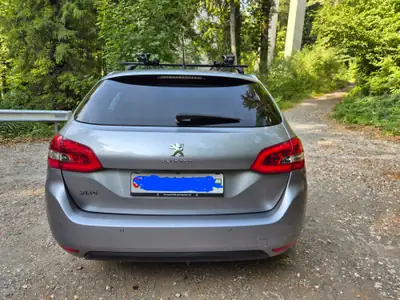 Peugeot 308 SW 1.2 PureTech Active — Break spacieux, moteur efficace, 87 000 km — arrière