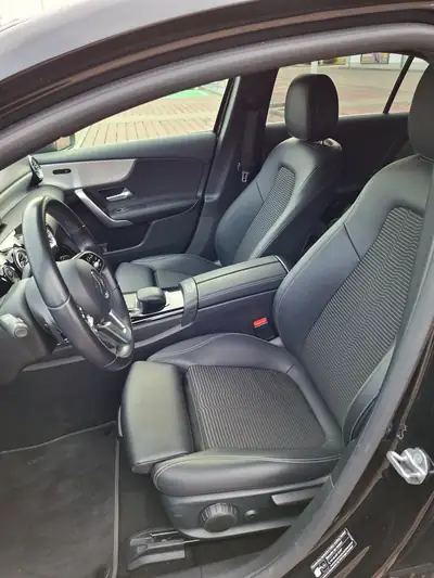 Mercedes-Benz Classe A 200 d — Compacte élégante, 118'000 km, diesel économe — Miniature 7
