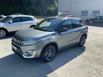 Suzuki Vitara 1.4 T Compact+ Hybrid 4x4 — SUV compact hybride, 8400 km seulement — exterior view