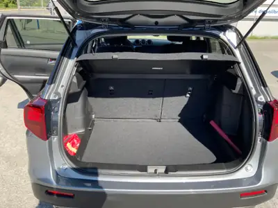 Suzuki Vitara 1.4 T Compact+ Hybrid 4x4 — SUV compact hybride, 8400 km seulement — interior