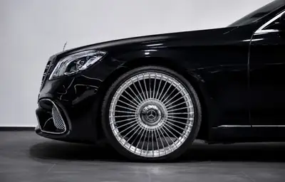 Mercedes-Benz S 350 d Langversion — Berline prestige diesel avec S63 Look et panorama — Seitenansicht