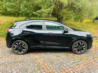 Ford Puma ST-Line X 2023 — SUV compact hybride, 55'000 km, design premium noir — Innenraum