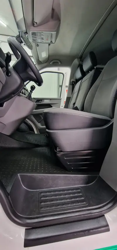 VW T6.1 Diesel — Camper aménagé, prêt à voyager, 61'200 km seulement — Thumbnail 7