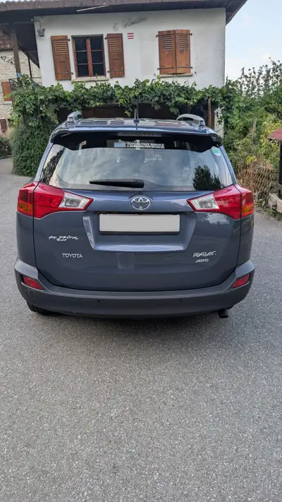 Toyota RAV-4 2.0i VMa Style — SUV fiable, première main, 109'700 km — fianco