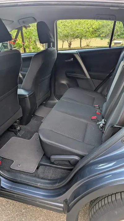 Toyota RAV-4 2.0i VMa Style — SUV fiable, première main, 109'700 km — interni