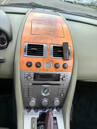 Aston Martin DB9 5.9 V12 — Cabriolet légendaire, 78'000 km, sans sinistre — Thumbnail 11