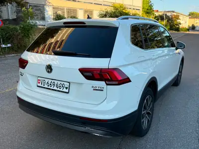 VW Tiguan 2018 — SUV 7 places diesel, transmission automatique, tout-terrain fiable — arrière