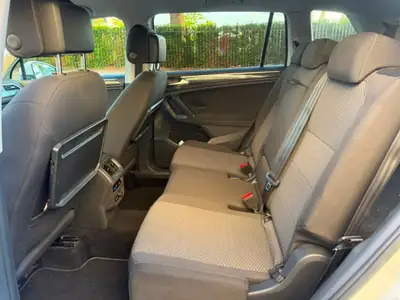 VW Tiguan 2018 — SUV 7 places diesel, transmission automatique, tout-terrain fiable — détail