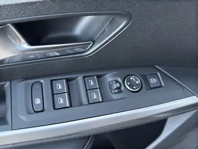 Peugeot 3008 145 e-DCS6 Hybrid GT — SUV hybride 2025, faible kilométrage, garantie constructeur — Miniature 22