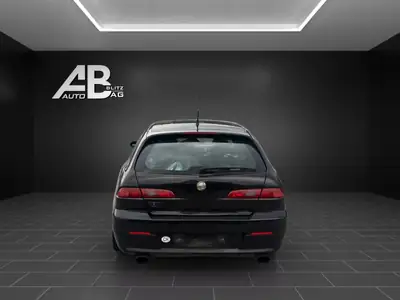Alfa Romeo 156 Sportwagon 2.4 JTD Ti — Break diesel robuste, 441'000 km, sans sinistre — intérieur