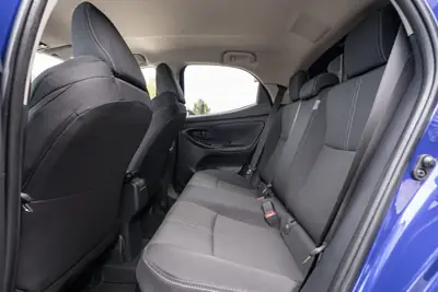 Toyota Yaris 1.5 e-CVT — Citadine hybride économe, quasi neuve avec 50 km au compteur — Miniature 12