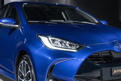Toyota Yaris 1.5 e-CVT — Citadine hybride économe, quasi neuve avec 50 km au compteur — Miniature 24