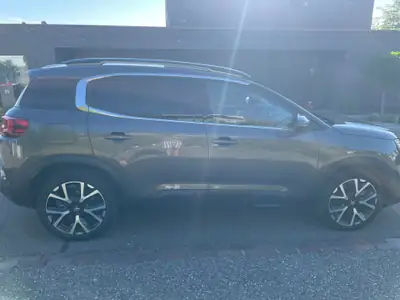 Citroën C5 Aircross 1.6 Plug-in Hybrid Shine — SUV écologique, entretien récent, 68 500 km — interior