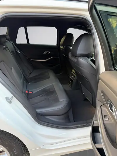 BMW 330e xDrive Touring — Hybride rechargeable performant, 100 000 km, M Sport — Miniature 12