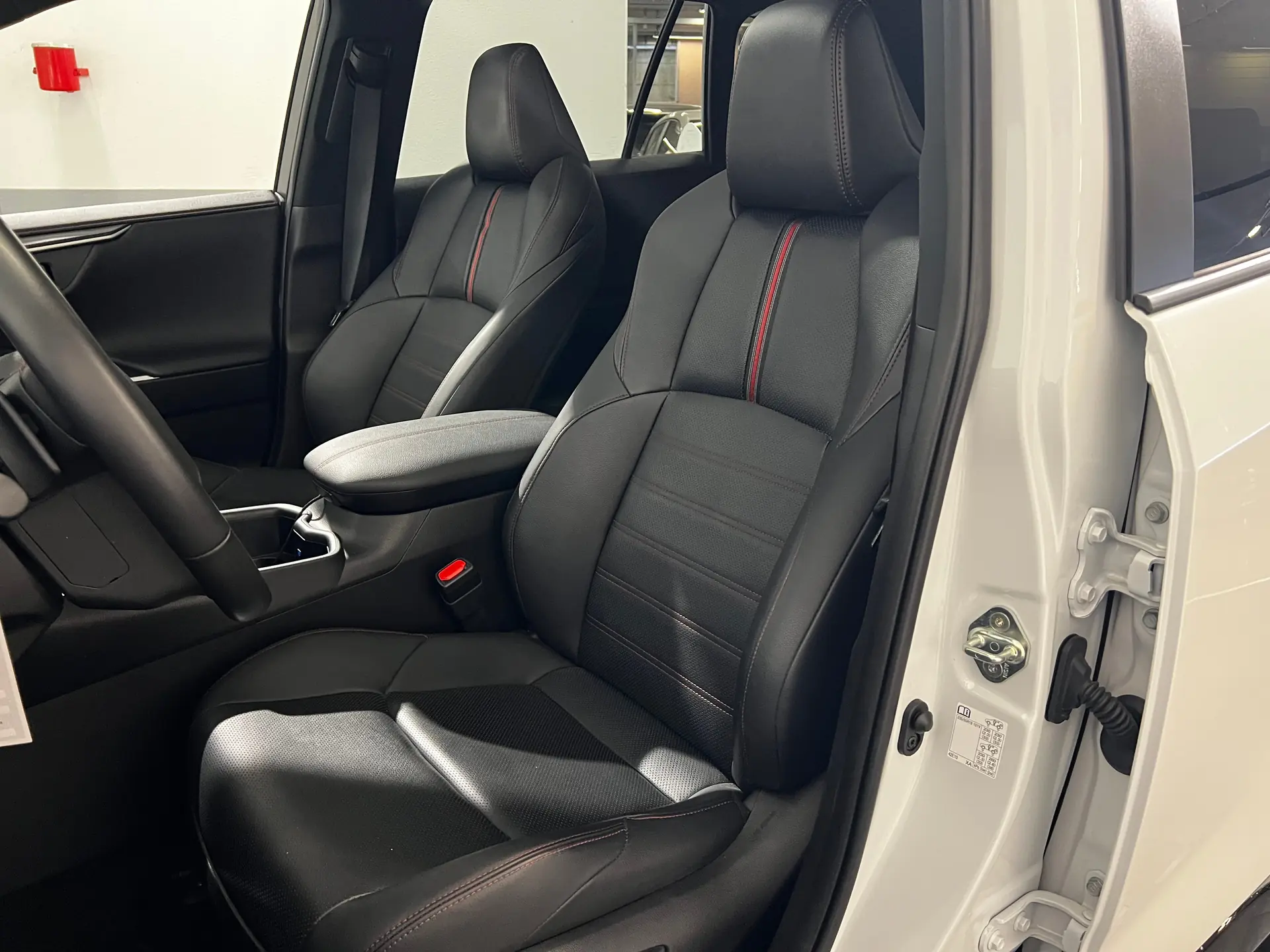Toyota RAV4 2024 occasion Les Monts de Corsier — 3