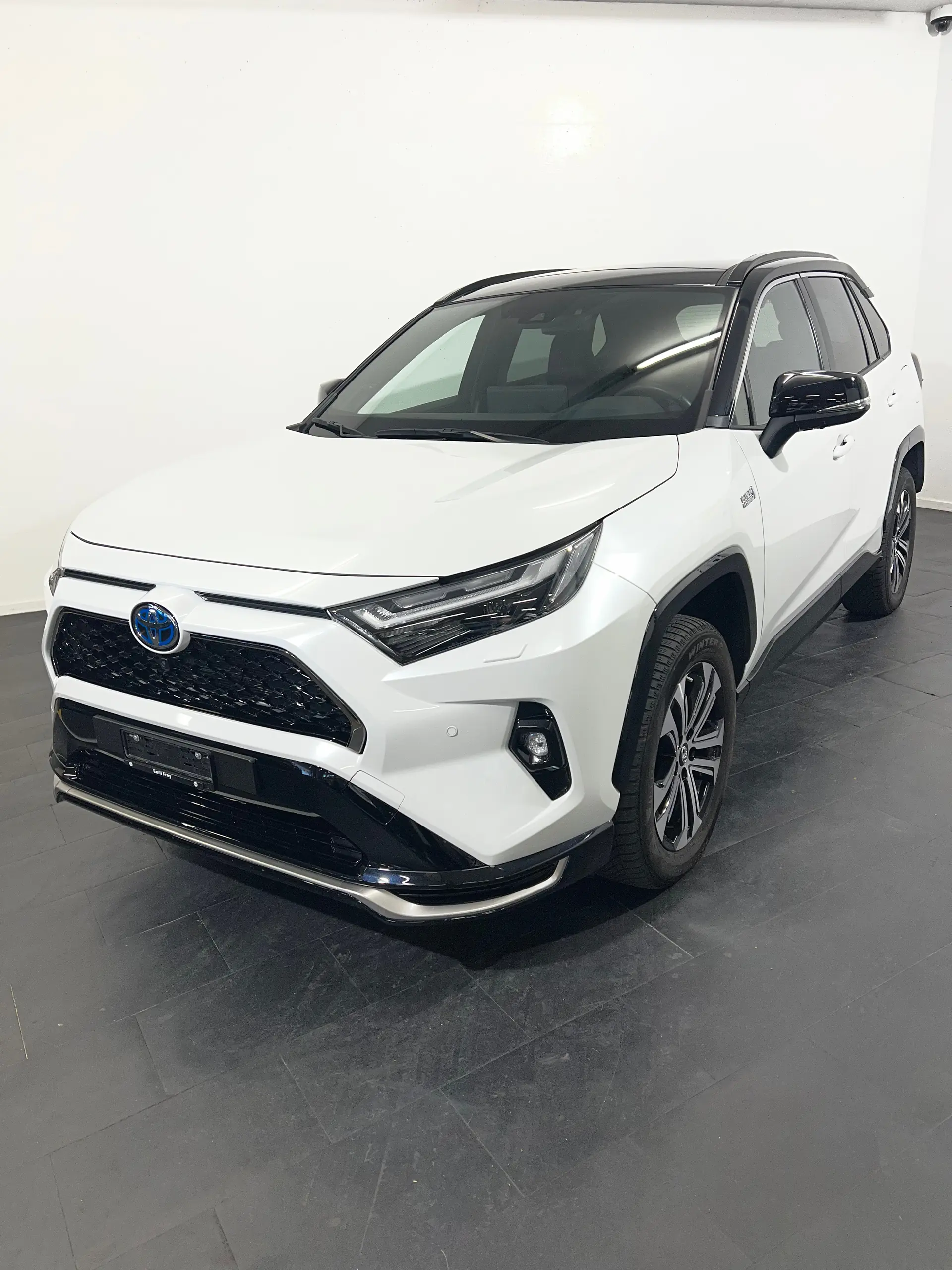 Toyota RAV-4 2.5 Plug-In Hybrid Platinum 2024 — SUV écologique, première main, 21 500 km