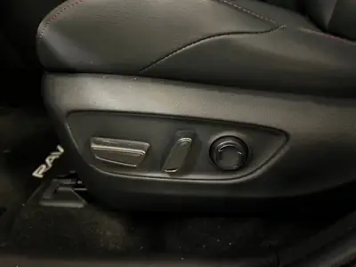 Toyota RAV-4 2.5 Plug-In Hybrid Platinum 2024 — SUV écologique, première main, 21 500 km — cruscotto