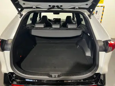 Toyota RAV-4 2.5 Plug-In Hybrid Platinum 2024 — SUV écologique, première main, 21 500 km — Miniatura 16