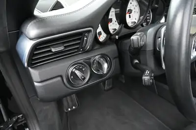 Porsche 911 Turbo S Cabrio PDK — Supercar décapotable, 580 ch, garantie Approved jusqu'à août 2027 — Miniature 20