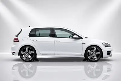 VW Golf 2.0 TSI R 4Motion DSG — 301 ch, berline sportive tout-terrain — détail