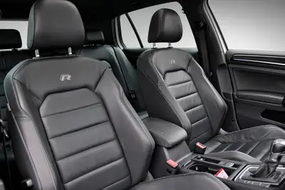 VW Golf 2.0 TSI R 4Motion DSG — 301 ch, berline sportive tout-terrain — Miniature 15