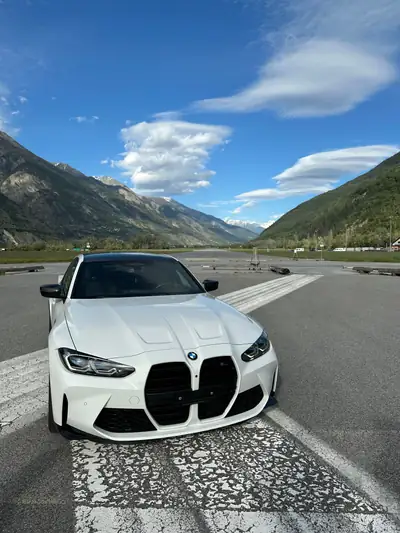 BMW M3 Competition xDrive 2023 — 510 ch, Transmission Intégrale, État Impeccable — côté