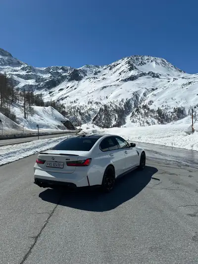 BMW M3 Competition xDrive 2023 — 510 ch, Transmission Intégrale, État Impeccable — intérieur
