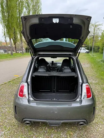 Fiat 500 Abarth 1.4 T-Jet 140 — Sportive compacte, boîte automatique, 35'000 km — interior