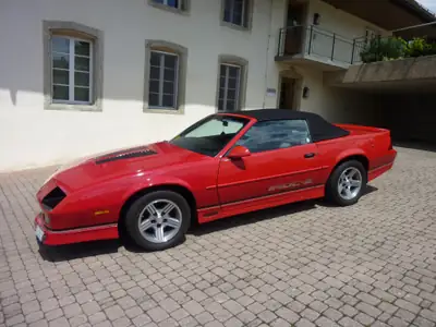 Chevrolet Camaro IROC Z28 1989 — Cabriolet légendaire, moteur V8 performant — exterior view