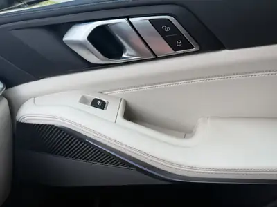 BMW X5 xDrive40d — SUV premium diesel hybride, 48 000 km seulement — Thumbnail 19