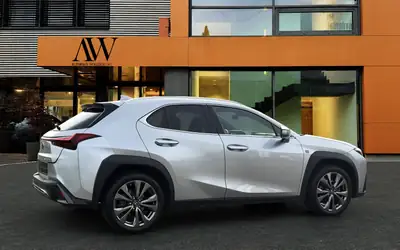 Lexus UX 250h F-Line 2024 — SUV Hybride Compact, Seulement 32'900 km — Miniature 8