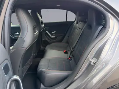 Mercedes-Benz A 250 AMG Line — Berline compacte hybride, 238 ch et transmission sport — Miniature 11