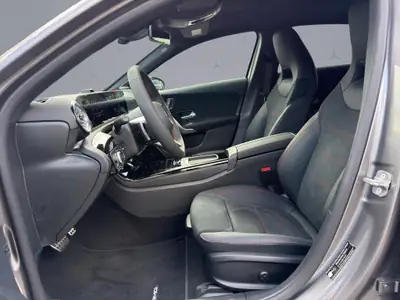 Mercedes-Benz A 250 AMG Line — Berline compacte hybride, 238 ch et transmission sport — Miniature 10