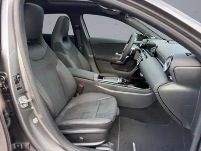 Mercedes-Benz A 250 AMG Line — Berline compacte hybride, 238 ch et transmission sport — Miniature 17