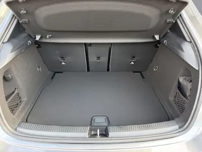 Mercedes-Benz A 250 AMG Line — Berline compacte hybride, 238 ch et transmission sport — Miniature 19