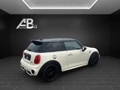 MINI Cooper John Cooper Works Steptronic — 231 ch dynamiques, blanc métallisé, 143000 km — tableau de bord