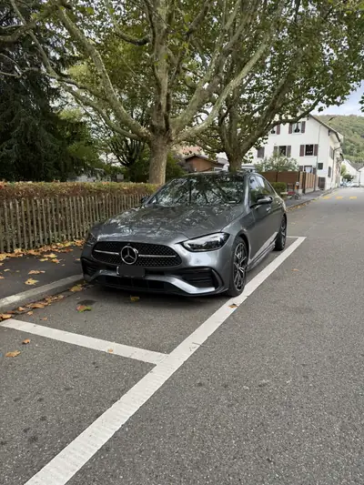 Mercedes-Benz C 200 AMG Line 4Matic — Berline premium hybride légère, 80'000 km — vue extérieure